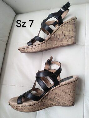 BORN wedges